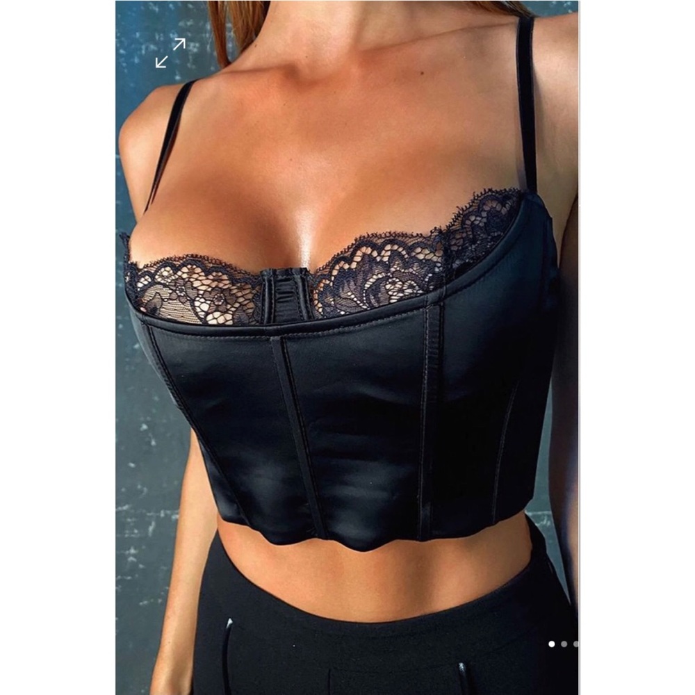 NWT Lake Lace Crop Cami